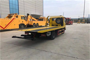 荔蒲非事故拖车