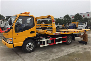 荔蒲哪里有拖车服务